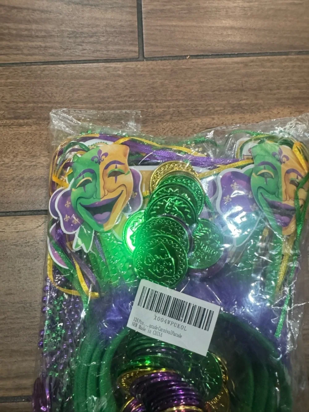 124 Pcs Mardi Gras Accessories Set Bulk Party carnival decor